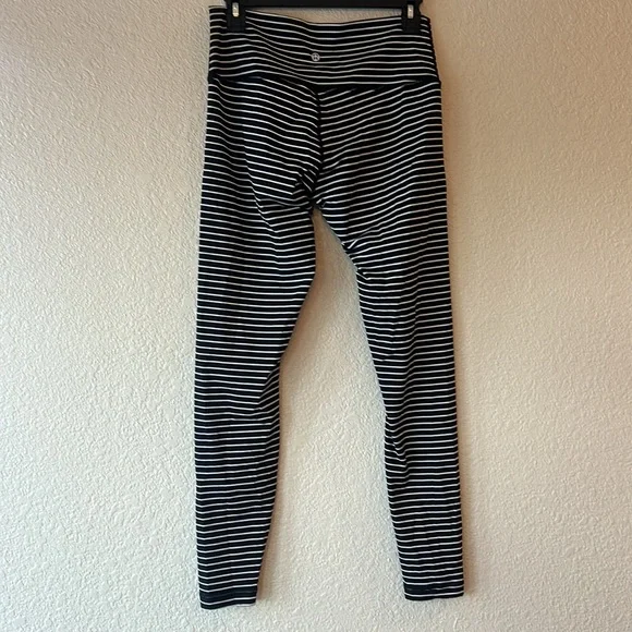 Lululemon Athletica Black and White stripe leggings size 10 - Picture 2 of 4